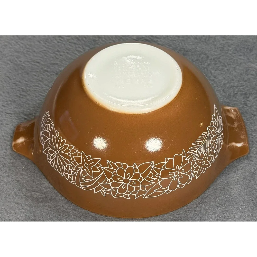 Vintage Pyrex Butterfly Gold 442 Cinderella Mixing Bowl 1.5 Qt Brwn White Floral
